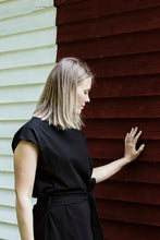 Louna mekko, Musta